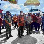 Kapolda Sulut Dampingi Gubernur Kunjungan ke Sitaro, Tinjau Bandara dan Vaksinasi