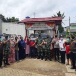 Kunker Danrem 052/Wkr Didampingi Dandim 0510/Trs, Melukis Burung Garuda di Kampung Pancasila