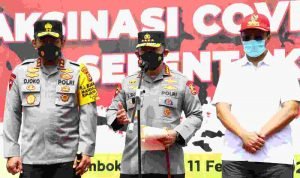 Vaksinasi di NTB, Kapolri Minta Forkopimda Kendalikan Laju Covid-19 untuk Sukseskan Event Internasional