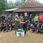 Koramil 418-02/Pakjo Beri Bantuan Perlengkapan Mengecat ke Perguruan Silat PSHT Palembang