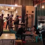 Langgar Jam Operasional PPKM Level 3, Satpol PP Tertibkan Pelaku Usaha