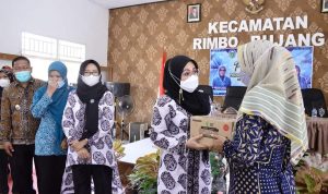 Ketua TPP. PKK Tebo Berikan Pelatihan Kepada Kader Di Kecamatan