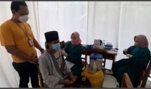 Santri Elbayan Majenang Jalani Vaksin Boster