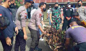 Kapolda Sulut Pimpin Kerja Bakti di Eks Gedung UDK, Kantor Sementara Polres Kotamobagu 