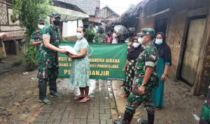 Persit KCK Cabang XXXIII Dim 0601 Pandeglang, Beri Bantuan Kepada Korban Bencana