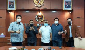 Luar Biasa Hebat, Oleh PWI Pusat Gubernur Olly dan Wagub Steven Dinobatkan Tokoh Sahabat Pers