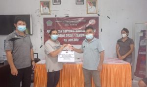 Terima BLT DD 75 KPM desa Warisa, Hukum Tua Eifel Dumanauw: Bantu Masyarakat di Masa Pandemi Covid-19