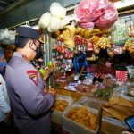 Turun Langsung ke Pasar, Kapolri Cek Stok Minyak Goreng Untuk Masyarakat