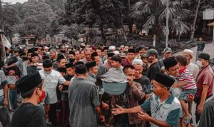 Ngatir Tradisi Budaya Berbalut Religi