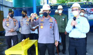 Tinjau Pabrik Minyak Goreng, Kapolri Pastikan Stok dan Harga Sesuai HET Dipasaran