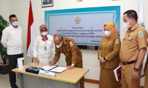 Wali kota Maulan Aklil Serahkan LKPD Unaudited Tahun Anggaran 2021 ke BPK