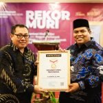 Bupati Suhatri Bur di Nobatkan Sebagai “Sahabat Pers Indonesia” Oleh SMSI Pusat