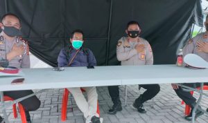 Turun ke Jalan, Sat Lantas Polres Kota Bitung dan Dinas Kesehatan Gelar Gerai Vaksinasi