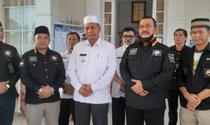 FKMB Serahkan langsung Bantuan Korban Gempa Kepada Bupati Pasaman Barat