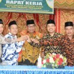 Bupati Suhatri Bur Hadiri Seminar Kebangsaan Meningkatkan Partisipasi Generasi Muda dalam Berpolitik