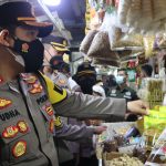 Kapolres Serang Cek Stok Minyak Goreng, Ancam Yang Berani Timbun