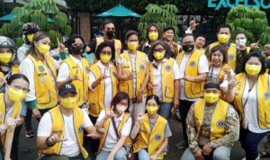 Bukber On The Road, YLMI Bagikan 500 Bok Nasi dan Paket Sembako