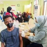Polsek Ciruas Polres Serang Pantau Pelaksanaan Vaksinasi Covid-19 di UPT Puskesmas Ciruas
