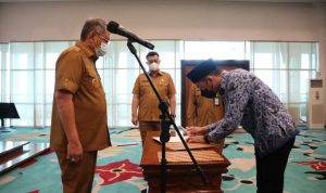 Wali Kota Tangsel Pimpin Sumpah Jabatan PNS Baru