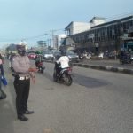 Polsek Ciruas Polres Serang Strong Point Sore Hari Antisipasi Arus Balik Aktifitas Masyarakat