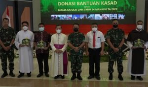 Kasad Berikan Donasi ke Perwakilan Rohaniwan Kristen