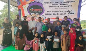 Resmikan Kantor, Forwat Korwil Kabupaten Tangerang Santuni Puluhan Anak Yatim