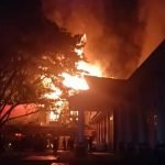 Diduga Kosleting Listrik, Kantor Bupati Halsel dilalap Sijago Merah