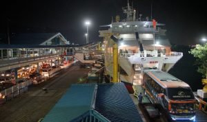 Mobil Pribadi dan Truk Logistik Mendominasi di Pelabuhan Merak