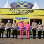 H-1 Lebaran, Kapolres Serang Bersama Ketua Bhayangkari Cabang Serang Tinjau Pospamyan Ops Ketupat Maung 2022