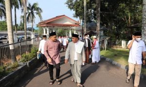 Senyum Bang Molen dan Yuk Monic, Jamu Masyarakat 