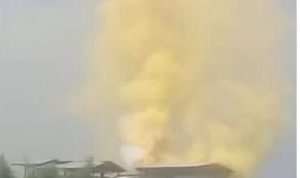 Kepulan Asap Berwarna Kuning Berbau Menyengat Dari PT. XLI, Terindikasi Dapat Menginfeksi Saluran Pernafasan