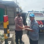 Jum’at Berkah, Polsek Cikande Polres Serang Berbagi Makanan Kepada Masyarakat