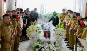 Sekda Frits Muntu hadiri Ibadah Penghiburan Meninggalnya Johnny Tampi