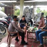 Bhabinkamtibmas Polsek Ciruas Polres Serang Sambang dan Edukasi Sosialisasi Perbup Serang No. 81 Tahun 2020