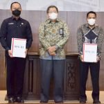 Ketua DPRD Tebo Bersama Bupati Terima Penghargaan Predikat WTP Dari BPK RI