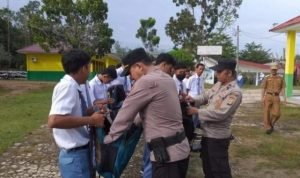 Polres Way Kanan Melaksanakan Penyuluhan di SMKN 01 Blambangan Umpu