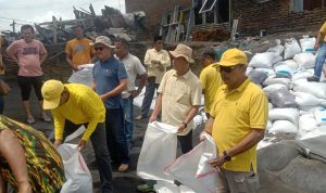 Tanggapi Keluhan Warga, DPD Golkar Padang Pariaman Fasilitasi Goro Bersama Cegah Abrasi Pantai
