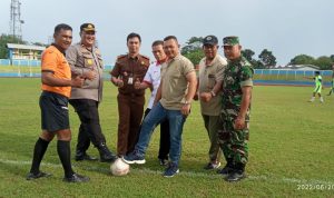 Kasdim 0413/ Bangka Menghadiri Liga Santri Piala KASAD Antara Hidayatussalikin FC VC Darusallam FC