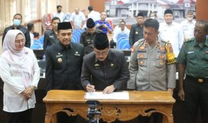 Delapan Fraksi DPRD Lamsel Setujui Ranpenda Pertanggungjawaban Pelaksanaan APBD Tahun 2021