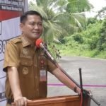 Bupati JG Resmikan Jalan dan Rudis Puskesmas di Mantehage