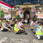 Kapolsek Gianyar Sembahyang Bersama Syukuran Hari Bhayangkara Ke-76