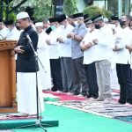 Pangdam dan Keluarga Besar Kodam II/Sriwijaya Gelar Sholat Idul Adha bersama Masyarakat
