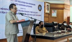 Kadis Kominfotik Sumbar Buka FGD Dengan Tema “Membangun Integritas ASN Melalui Cyber City”