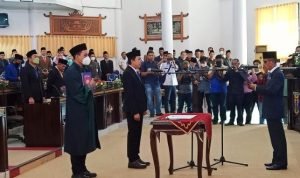 Pelantikan PAW Adi Wijaya Menjadi Anggota DPRD Way Kanan Dihadiri Bupati