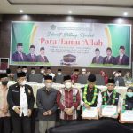 Mewakili Bupati, Kadiskominfo Zahirman Sambut Kepulangan 97 Jamaah Haji Asal Padang Pariaman