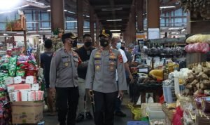 Kapolres Klungkung Pantau Harga Sembako di Pasar Galiran