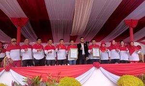 Bupati Didampingi Wabup Bungo Terima Rekor MURI