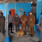 Camat Sidak Bangunan Liar, Puluhan Botol Miras diamankan