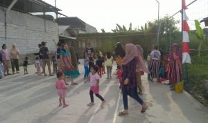 Meriahnya Perlombaan Hut RI Yang Ke 77 di Lapangan Perum Cluster Setia