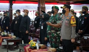 Pakaian Adat Samin, Warnai Peringatan Hari Jadi Jateng ke-72 di Blora